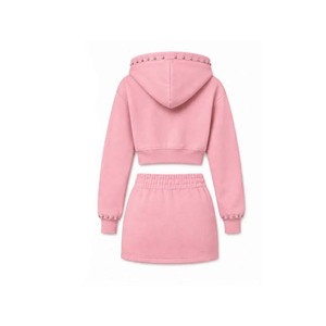 Ensemble sweat-shirt court rose à capuche pour femme avec détails en strass et jupe assortie, tenue décontractée pour femme - Product Image 5