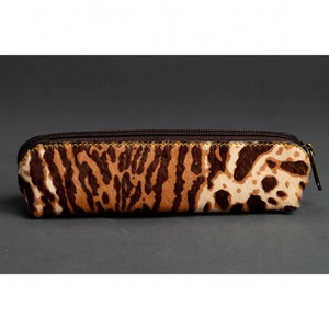Estuche organizador de bolígrafos de cuero multifunción personalizado hecho a mano LW Estuche de lápices de regalo con estampado de leopardo Estuche de lápices personalizado - Product Image 2