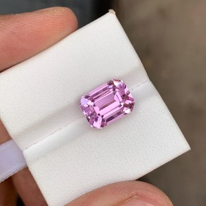 Piedra Preciosa de Kunzita Rosa Natural, Corte Esmeralda, Facetada, Calidad Premium, para Joyería - Product Image 3