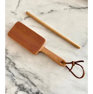 Tabla de madera para gnocchi con asa y lazo de cuero para la cocina, tabla para despegar gnocchi, tabla para gnocchi - Product Image 1