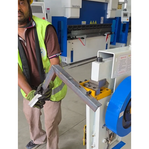 Presse hydraulique rapide pour le travail du fer 120 tonnes |   Poinçonnage, cisaillement, découpe, fabrication métallique, semi-automatique, industriel, usage intensif - Product Image 4