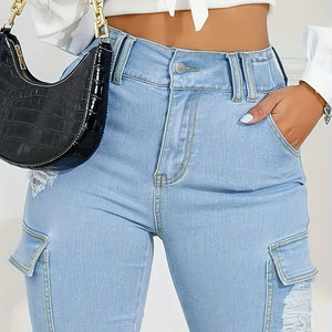 Short en jean bleu clair éco-responsable taille haute avec fermeture boutonnée, délavé, ourlet déchiré, style décontracté, coupe classique - Product Image 2