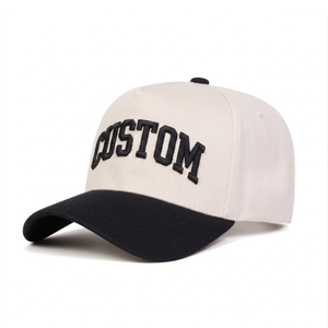 Gorras de béisbol y sombreros de 5 paneles con bordado 3D personalizado en tela de algodón con visera negra, estilo urbano y estructurado para hombres y mujeres. - Product Image 1