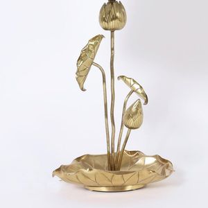 Escultura de Flor Art Deco en Latón Dorado, Hecha a Mano, Decoración de Mesa Contemporánea y Compacta, Estatua Floral de Metal de Lujo para Sala de Estar - Product Image 6
