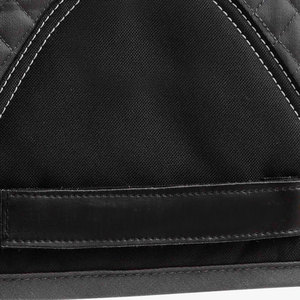 Tapis de selle d'équitation, accessoire d'équitation, construction en tissu matelassé pour l'entraînement en écurie et l'utilisation quotidienne. - Product Image 5