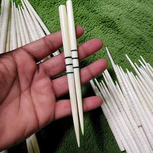 Cuchillo de bolsillo hecho a mano con hueso de búfalo blanco y mango de madera a precio económico. - Product Image 1