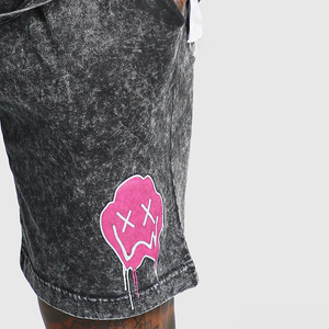 Ensemble deux pièces pour homme style vintage délavé à l'acide - Chemise et short déchirés, tenue streetwear confortable et tendance - Product Image 3