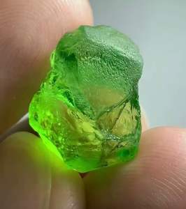 Listo para Enviar: 62 Gramos de Peridoto Verde Natural de Alta Calidad, Minerales Abbott, Modelo AMP007, Corte en Bruto para Fabricación de Joyería al por Mayor - Product Image 4