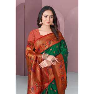 Sari de Seda Paithani Meenakari Verde Original con Bordado Zari, Elegante Vestido de Noche - Product Image 2