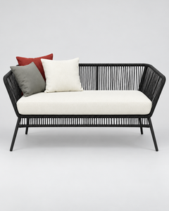 Ensemble de canapés d'extérieur en rotin PE noir moderne avec coussins blancs, 2 fauteuils et table basse en verre pour patio et jardin - Product Image 3