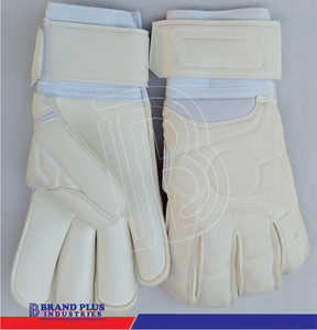ถุงมือผู้รักษาประตูฟุตบอล Brand Plus Professional รุ่น Roll Finger โฟม EVA เยอรมัน ยึดเกาะสูง กันน้ำ - Product Image 4