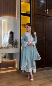 Ensemble haut brodé en organza de nylon doux et soie, avec pantalon palazzo en soie ultra satinée et dupatta en dentelle, entièrement cousu, tailles M, L, XL et XXL - Product Image 6