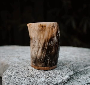 แก้วทรงเขาควายขัดเงาเป็นมิตรกับสิ่งแวดล้อมแตรทรงแก้วสำหรับดื่มแบบไวกิ้งสลักโลโก้สำหรับคริสต์มาส - Product Image 5