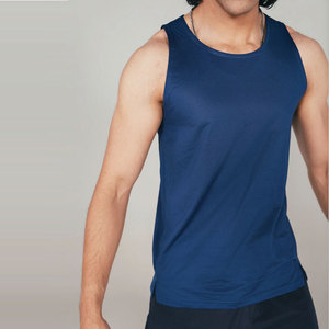 เสื้อกล้ามออกกำลังกายผู้ชาย ดีไซน์เรียบง่าย น้ำหนักเบา ทรงเข้ารูป 140 กรัม ระบายอากาศได้ดี แห้งเร็ว ผลิตจากโพลีเอสเตอร์ 100% - Product Image 5