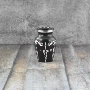 Urna Funeraria Hermosa y Única con Corte de Diamante, Metal Negro Mate Antiguo, Recuerdo a Bajo Precio, Urna Funeraria para Cremación de Falah International - Product Image 1