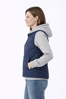 Marineblaue, gesteppte Damen-Pufferweste mit Kapuze und grauen Fleece-Ärmeln – leichte, mehrlagige Winter-Oberbekleidung mit Reißverschluss für den Alltag