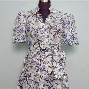 Robe longue maxi vintage en coton bio 100% imprimée à la main, style bohème, manches courtes, pour la plage. - Product Image 4