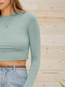 Haut court à manches longues pour femme, vert sauge, coupe ajustée, tissu extensible, mode décontractée, streetwear - Product Image 4