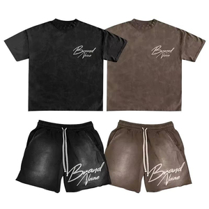 Ensemble décontracté deux pièces pour homme : T-shirt et short imprimés, 100 % coton, légers, respirants, effet délavé soleil, avec logo. - Product Image 1