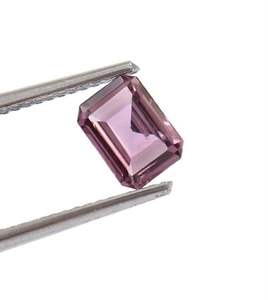 Saphir naturel rose pêche, non traité, provenant des mines de Ceylan, taille octogonale. - Product Image 2