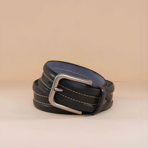 Cinturones de Cuero Negro Premium Hechos a Mano, Cinturón Masculino Elegante y Duradero de Grano Completo con Costuras Clásicas y Atemporales - Product Image 2