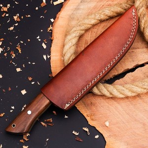 Cuchillo de Hoja Fija de Acero al Carbono Forjado a Mano con Punta Caída, Mango de Madera, para Camping y Uso Exterior, Diseño Full Tang de 2.5mm de Grosor - Product Image 4