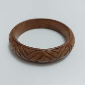 Elegantes Brazaletes de Madera de Estilo Tradicional para Damas, Joyería de Madera Pulida, Adecuados para Vestimenta Étnica y Ocasiones Especiales - Product Image 2