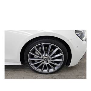 Mercedes-Benz E350 4MATIC AMG Line Classe E 2023 avec volant à gauche, boîte de vitesses automatique, sièges en cuir, caméra arrière - Product Image 5