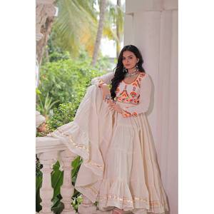 Navratri Spécial Multi-Fil Brodé Belles Robes De Robe - Product Image 4