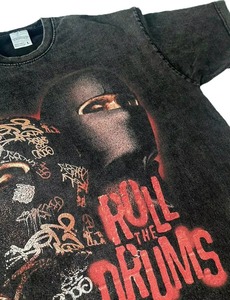 เสื้อยืดสีดำลาย Roll the Drums สำหรับผู้ชาย สไตล์สตรีท แขนสั้น คอกลม ทรงโอเวอร์ไซส์ ระบายอากาศได้ดี ผ้าโพลีเอสเตอร์/คอตตอนเจอร์ซีย์ 220 กรัม - Product Image 5