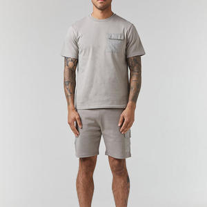 Conjunto deportivo de algodón para hombre, estilo streetwear, con pantalones cortos para correr, chándal de gimnasio y conjunto de 2 piezas de pantalones cortos transpirables con camiseta para hombre. - Product Image 3