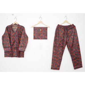 ชุดนอนผ้าฝ้ายคอวีลายดอกไม้สำหรับผู้หญิง สไตล์ลำลองสำหรับฤดูร้อน ชุดนอนยาวเซ็กซี่ ชุดนอนเพื่อนเจ้าสาว - Product Image 1