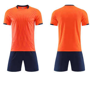 Ensemble de maillots de football américain sublimés blancs et bleus pour hommes, col rond, manches courtes, polyester respirant, séchage rapide, nom d'équipe personnalisé - Product Image 1