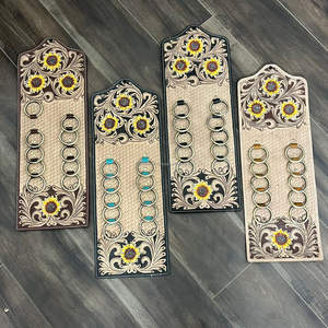 Nouveauté : Porte-écharpes mural en cuir artisanal, design floral western, avec plusieurs anneaux - Product Image 5