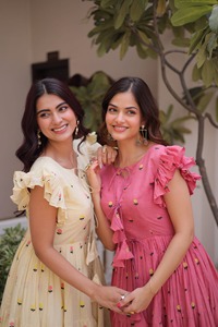 ชุดคุर्ติสผู้หญิงแบบลำลอง งานปักสวยงาม ผ้าฝ้าย ตัดเย็บสำเร็จ พร้อมใส่ - Product Image 4