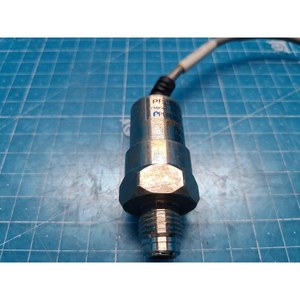 Transductor de Presión de Alta Pureza PURERON PC-302A-VR-15A-M-E, Usado como Pieza de Repuesto para Equipos Semiconductores - Product Image 1
