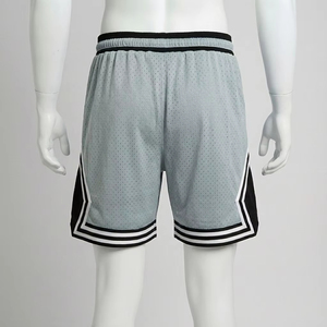 Proveedor de pantalones cortos de malla para baloncesto, ropa deportiva ligera de poliéster, ajuste personalizado para entrenamientos, partidos y ejercicios diarios - Product Image 5