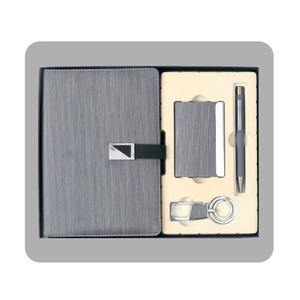 Juego de Regalo de Oficina de Cuero de Primera Calidad con Agenda, Botella y Llavero para Campañas Promocionales Corporativas Disponible para la Venta - Product Image 1