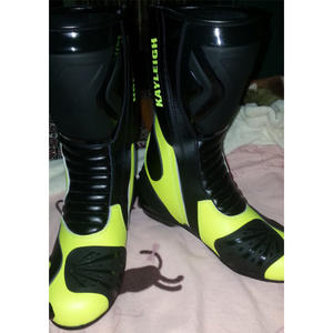 Botas de Motociclismo de Cuero de Diseño Único y Moderno Hechas a Medida para Hombre, Forro de Malla de Primera Calidad, Servicio OEM, Estilo Ciclismo - Product Image 3