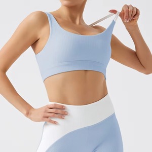 Ensemble de yoga et de fitness à taille haute, design nouveau, durable, vêtements de sport respirants en nylon recyclé, vêtements de fitness et de yoga pour femmes - Product Image 2