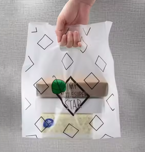 Sacs de courses en plastique LDPE colorés découpés sur mesure avec logo personnalisé - Product Image 5