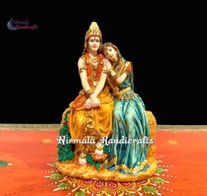 Nirmala Handicrafts - Estatua de Resina Hecha a Mano con Polvo de Mármol de Radha Krishna - Ídolo del Pareja Divina Sentada con Bansuri, para Mesa o Templo - Product Image 2