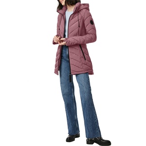 Chaquetas Acolchadas de Alta Calidad para Mujer, Diseño Personalizado con Logotipo, Resistentes al Viento, 100% Poliéster, Servicio OEM para Venta al por Mayor de Invierno - Product Image 4