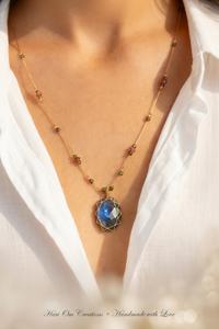 Collar con Colgante de Amatista Azul Brillante Hecho a Mano, Gema Natural Facetada, Estilo Vintage Budista, Certificado IGI, Cadena de Bambú, Curativo - Product Image 2