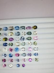 Pierres de saphir naturel multicolores de qualité AAA, non chauffées et non traitées, avec une excellente brillance et une couleur exceptionnelle, certifiées IGI, coupe fine. - Product Image 4