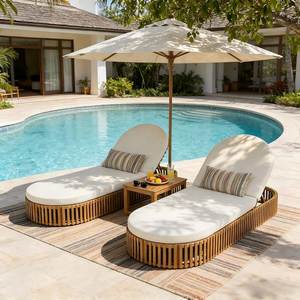 Tumbona de Madera de Teca de Lujo – Cama de Día para Exteriores Junto a la Piscina con Cojín para Villas, Resorts y Hoteles - Product Image 1