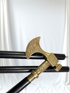 Bâton de marche en bois fait main, style victorien, avec hache en laiton antique, finition noire polie, 36 pouces, pour décoration intérieure, logo personnalisé, Noël, Nouvel An - Product Image 1