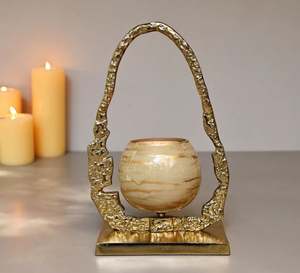 Metal <b>gold</b> <b>frame</b> is made of sturdy aluminium that won't rust or change colour - Product Image 5