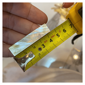 Nácar producido con capas de conchas marinas para arte de incrustaciones creativas y fabricación decorativa, hecho en Vietnam. - Product Image 3