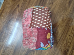 Colorful corn husk clutch Durable <b>makeup</b> pouch wholesale Soft portable puffer bag Lightweight cosmetic <b>case</b> handle - Product Image 4